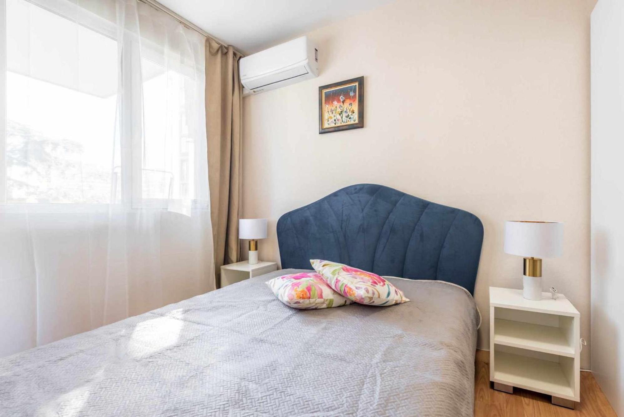 Red Velvet Apartment Varna Exterior photo